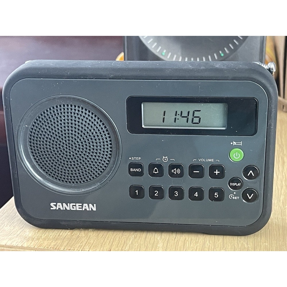 SANGEAN‎ PR-D18 AM/FM Digital Tuning Portable Receiver